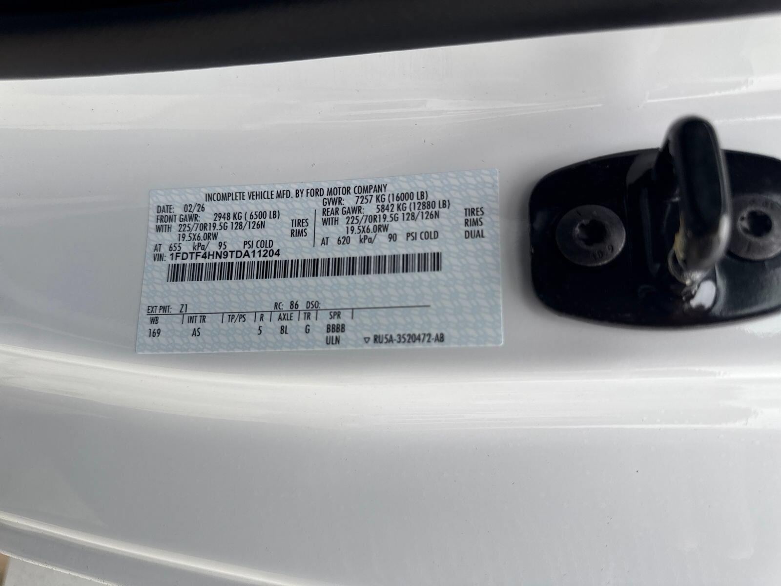 New 2026 Oxford White Ford XL image 6