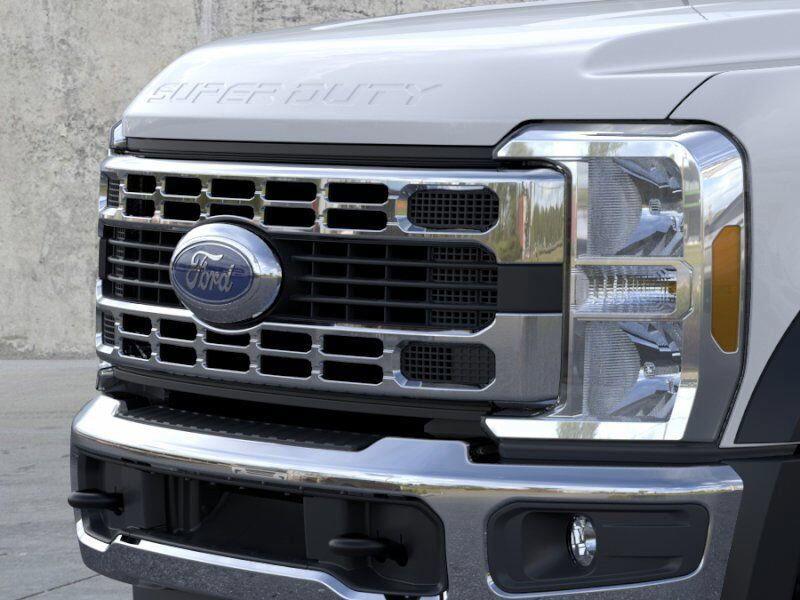 2025 Ford F-550 Super Duty Chassis Cab XL - Photo 19