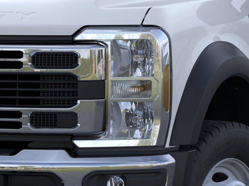 2025 Ford F-550 Super Duty Chassis Cab XL - Photo 20