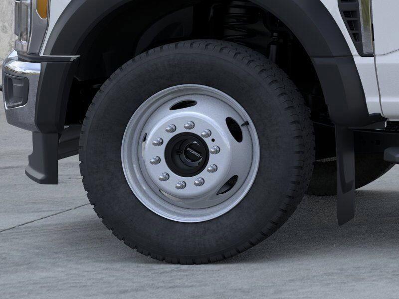 2025 Ford F-550 Super Duty Chassis Cab XL - Photo 21