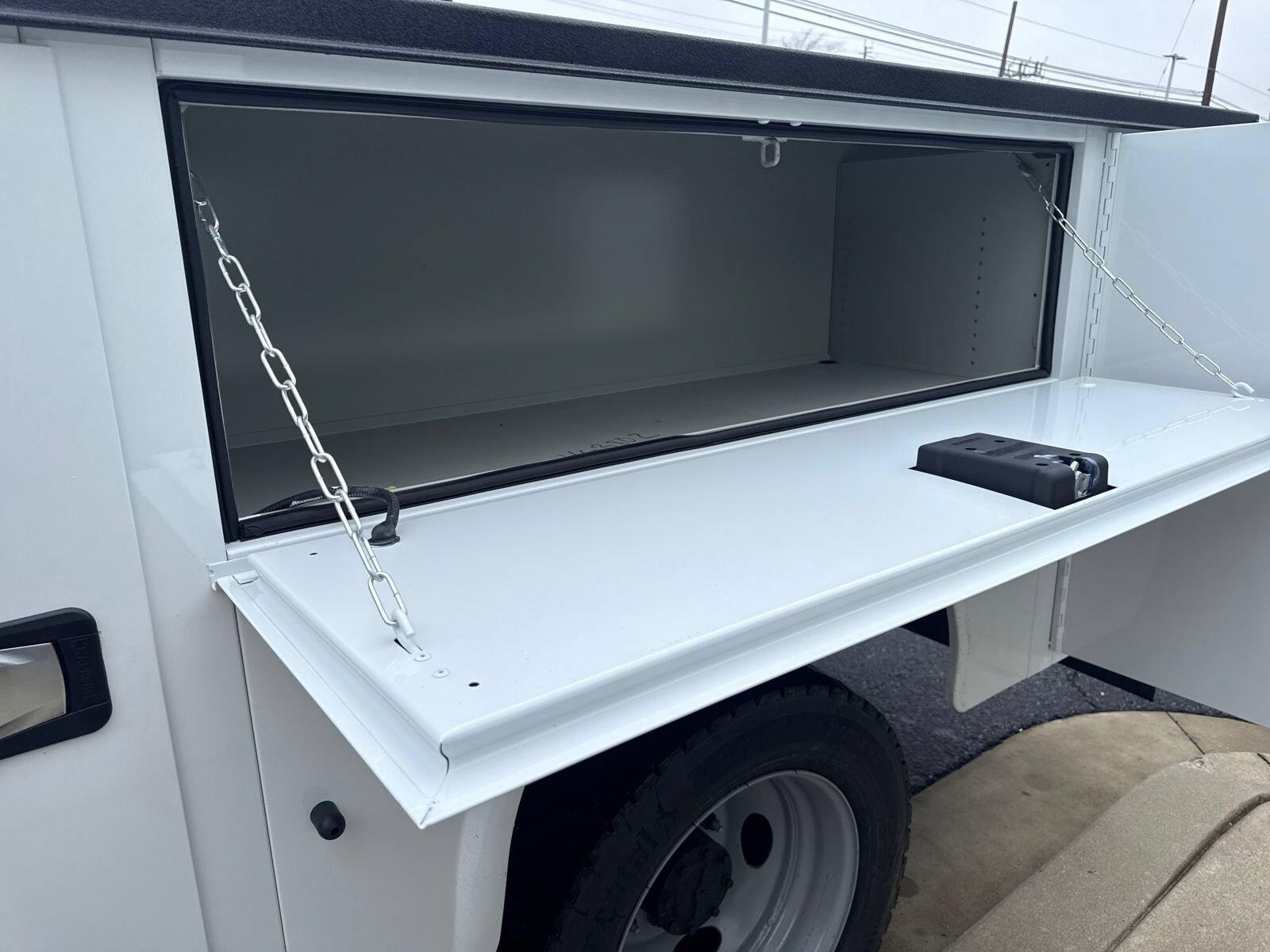 New 2026 Oxford White Ford XL image 12