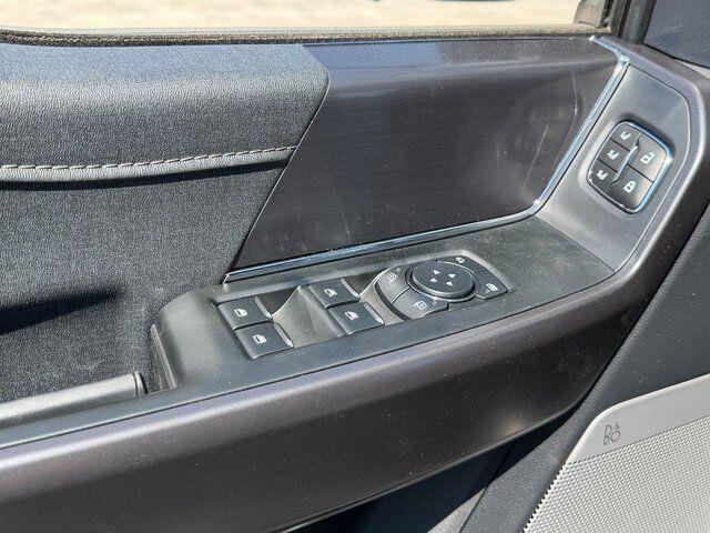 New 2026 Star White Metallic Tri-Coat Ford LARIAT image 14