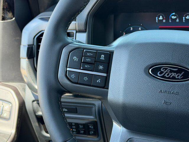 New 2026 Star White Metallic Tri-Coat Ford LARIAT image 24