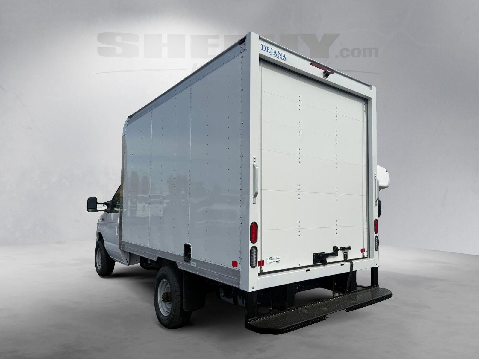 New 2027 Oxford White Ford Standard image 6