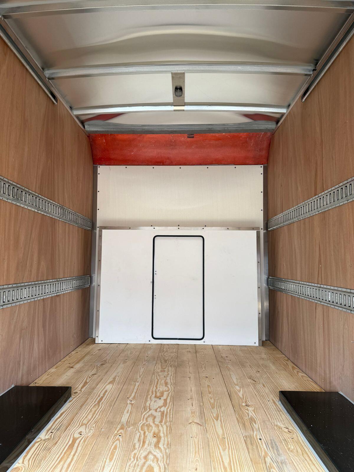 New 2027 Oxford White Ford Standard image 7