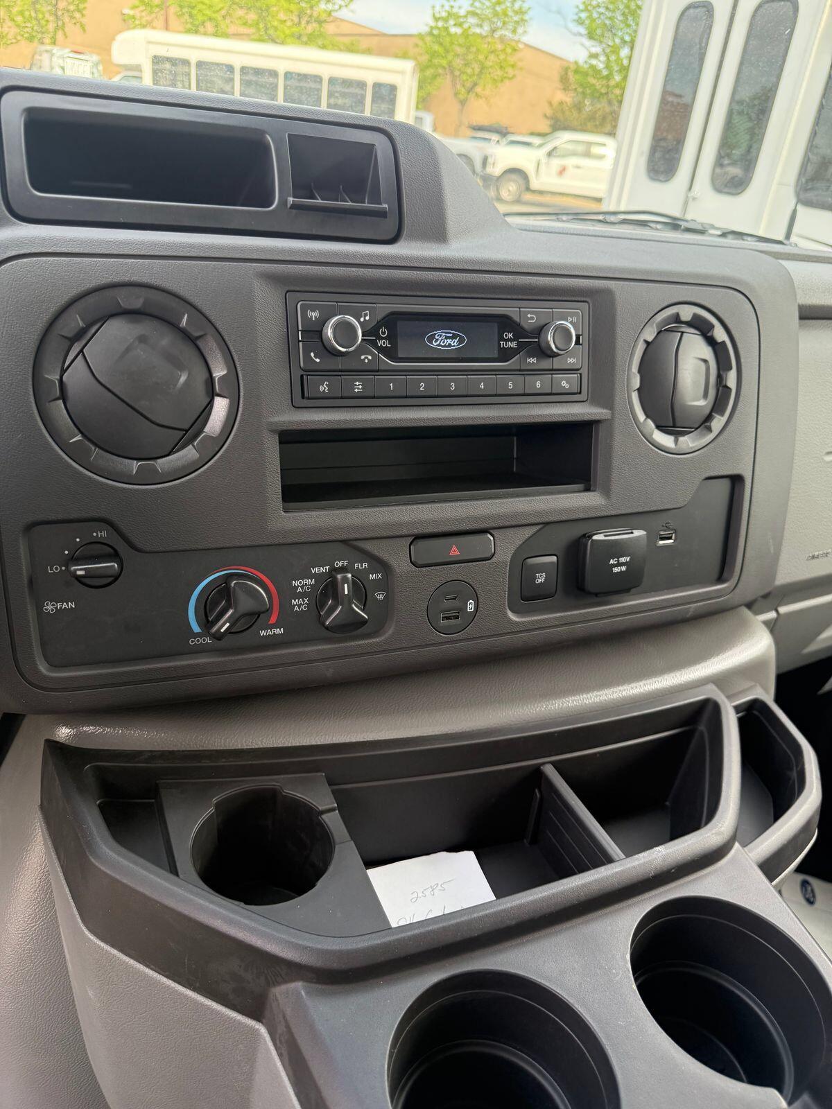 New 2027 Oxford White Ford Standard image 12