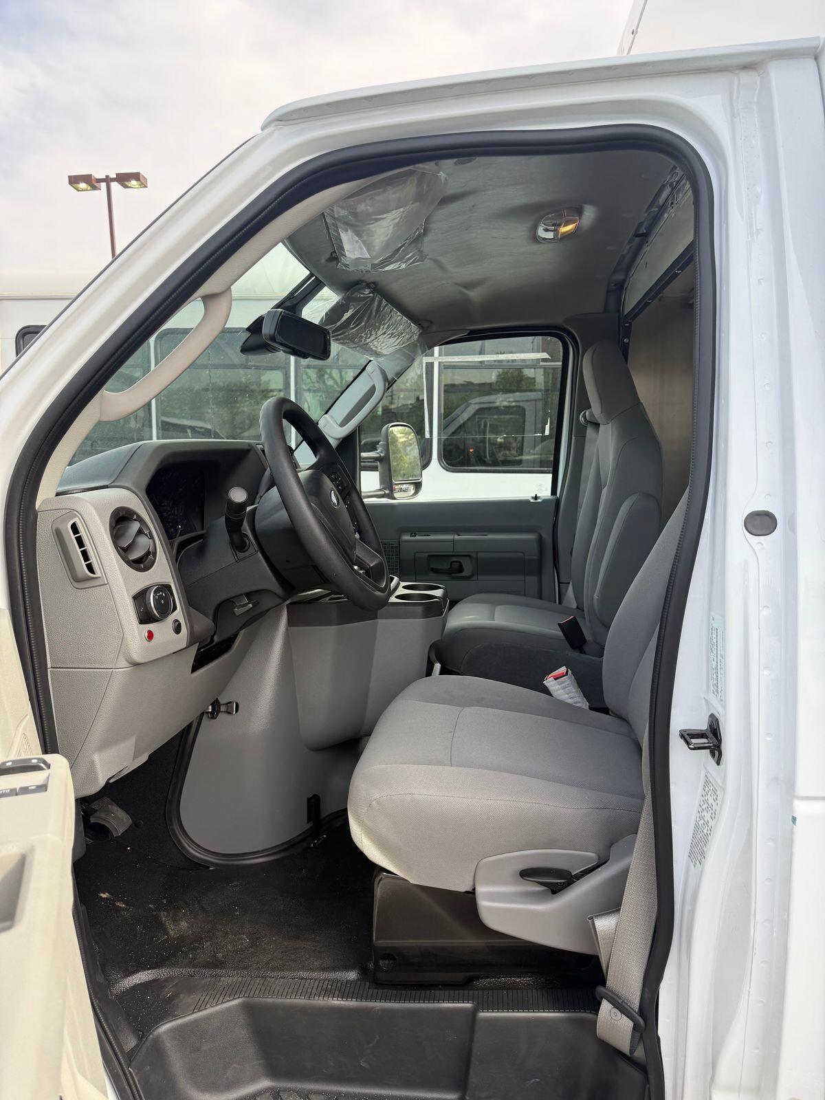 New 2027 Oxford White Ford Standard image 14