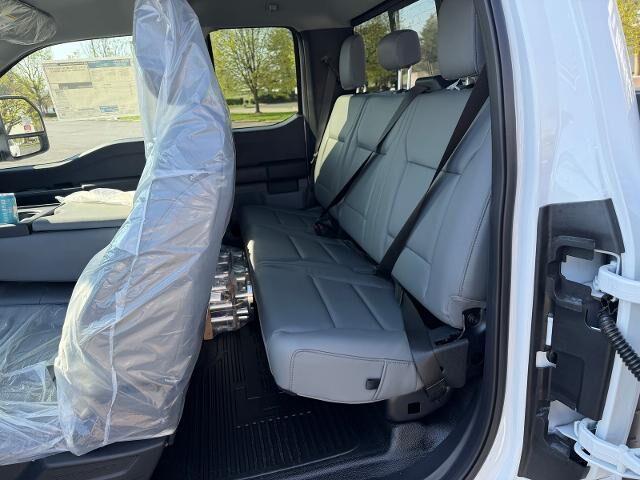 New 2026 Oxford White Ford XL image 12