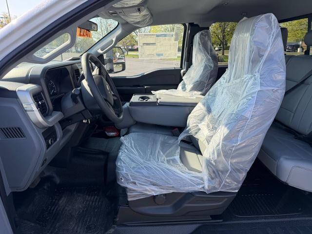New 2026 Oxford White Ford XL image 11