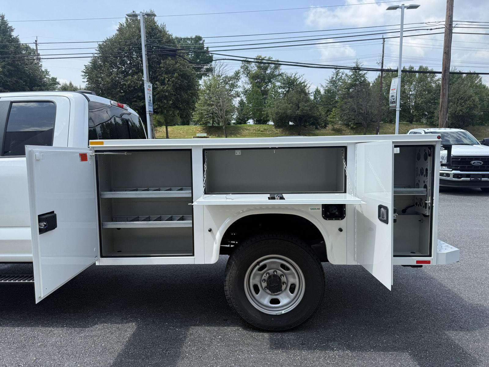New 2026 Oxford White Ford XL image 13