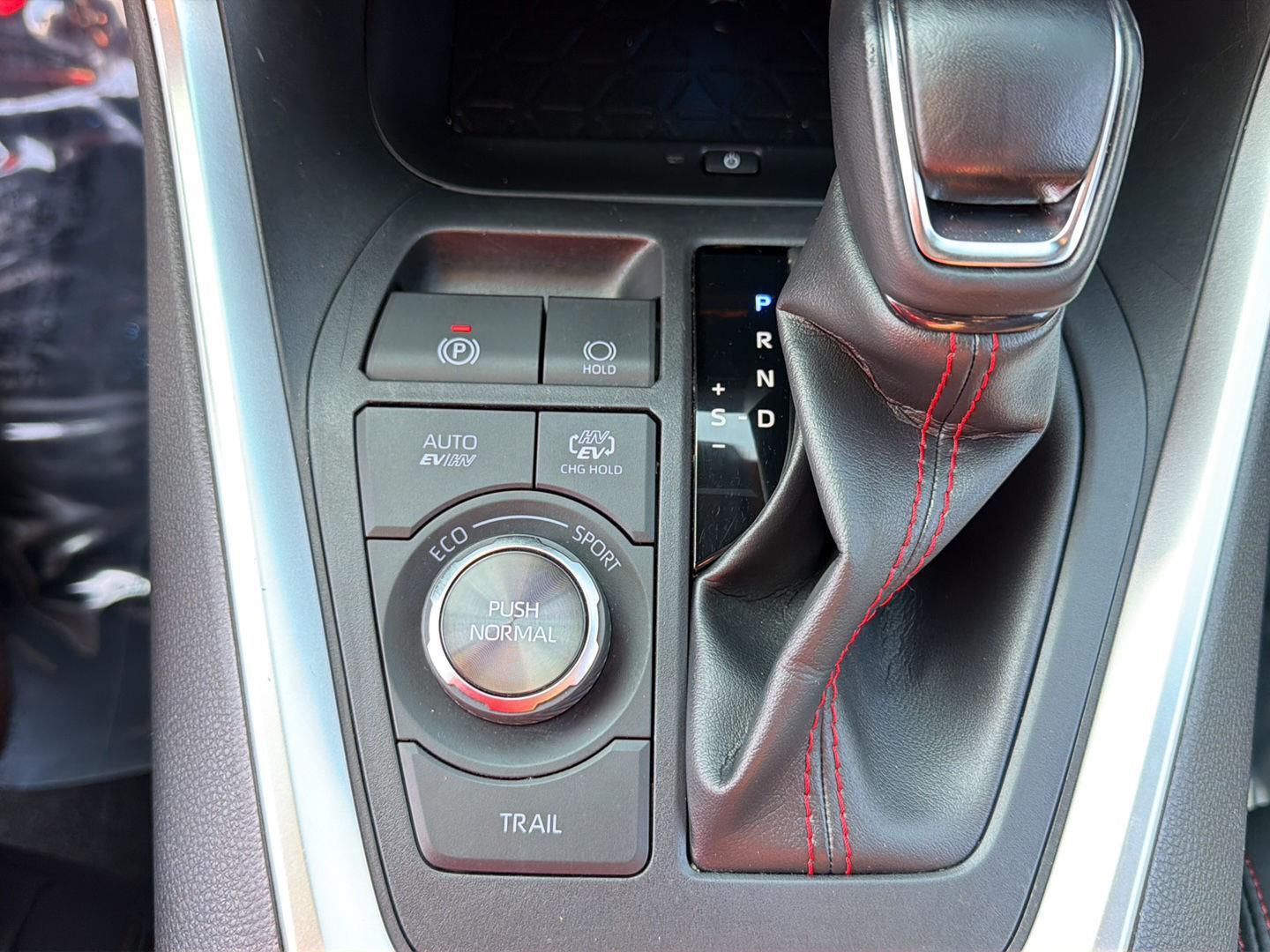 Used 2023 Wind Chill Pearl / Midnight Black Metallic Toyota XSE image 21