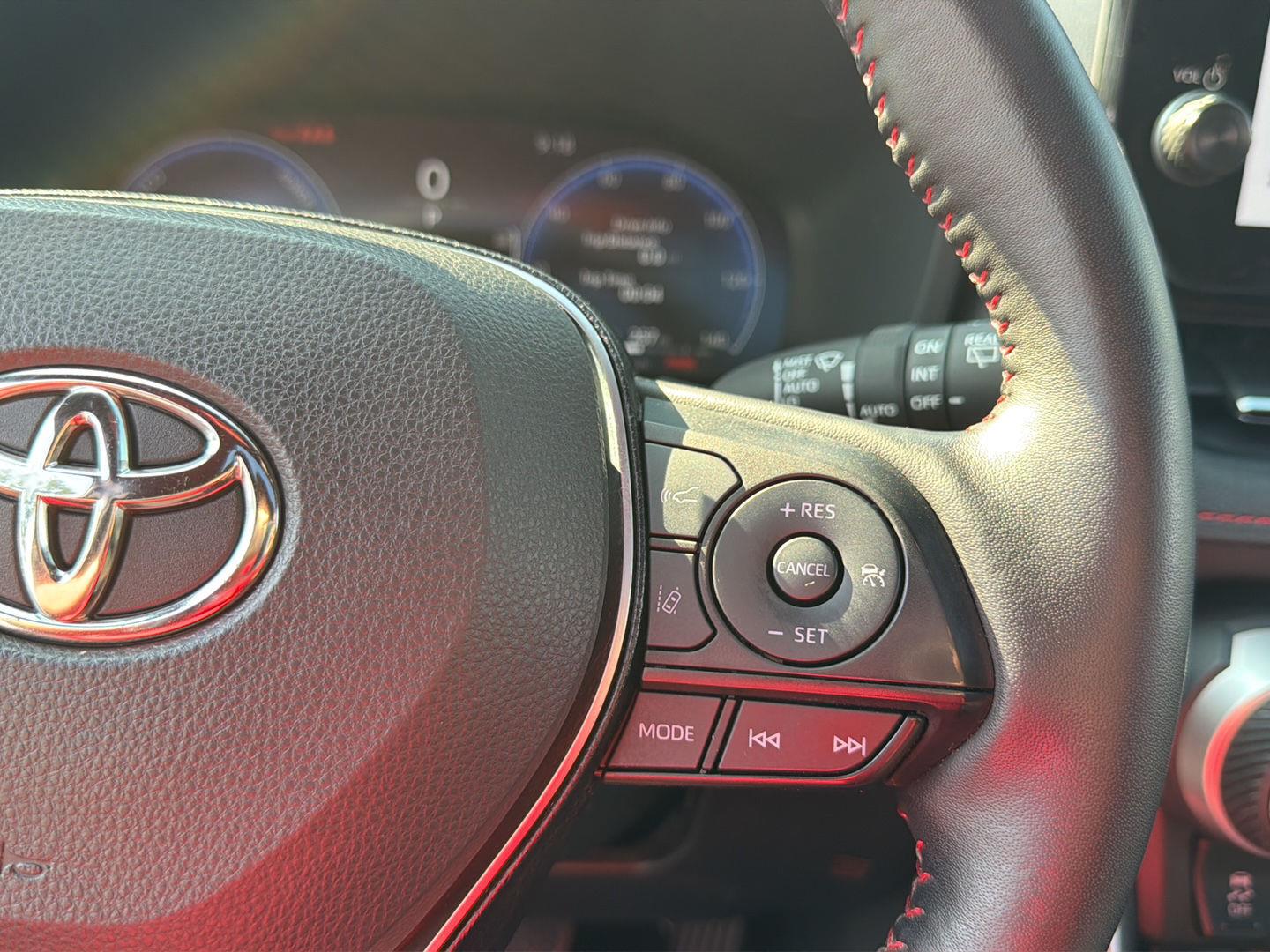 Used 2023 Wind Chill Pearl / Midnight Black Metallic Toyota XSE image 20