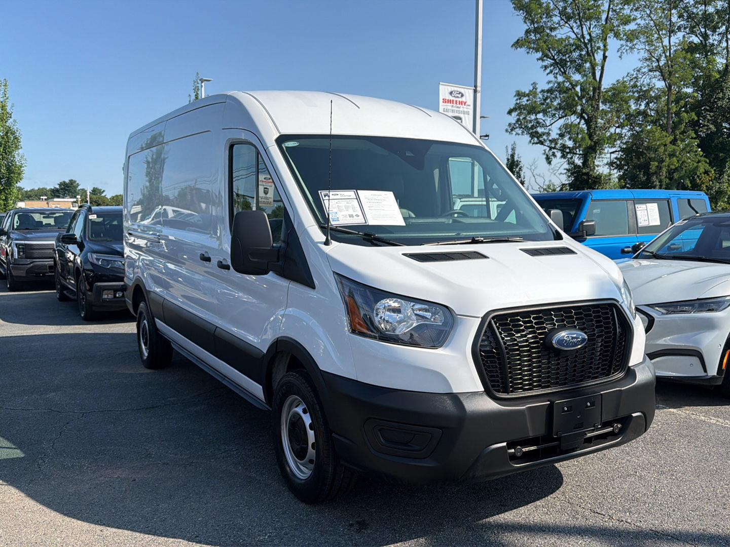 2024 Ford Transit Cargo 250 Medium Roof LB RWD