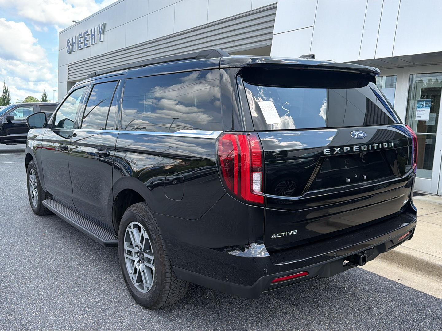 Used 2025  Ford Active image 4