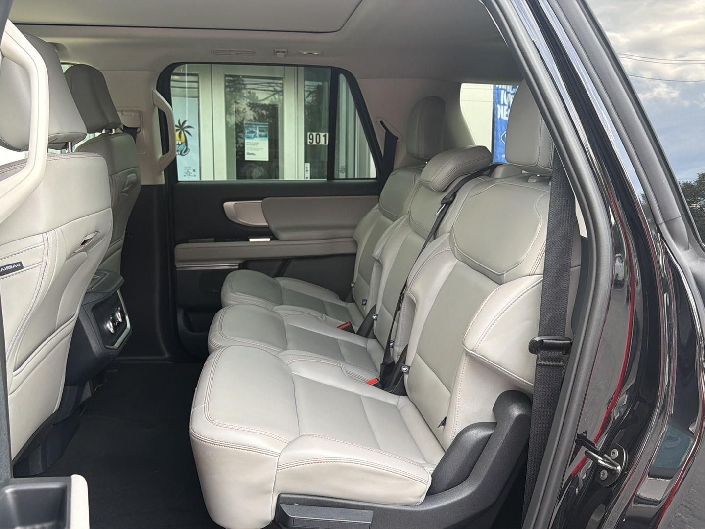 Used 2025  Ford Active image 10
