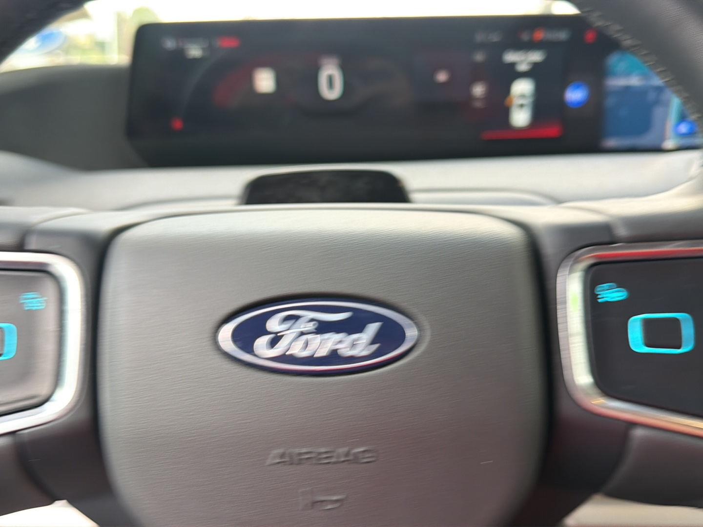 Used 2025  Ford Active image 17
