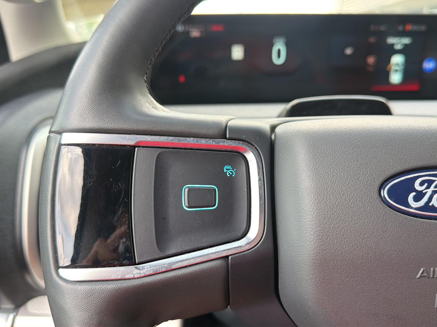 Used 2025  Ford Active image 18