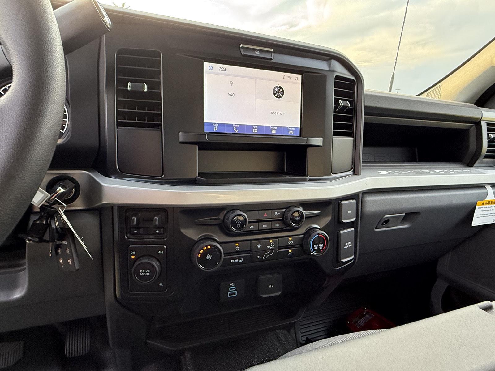 New 2026 Oxford White Ford XL image 14
