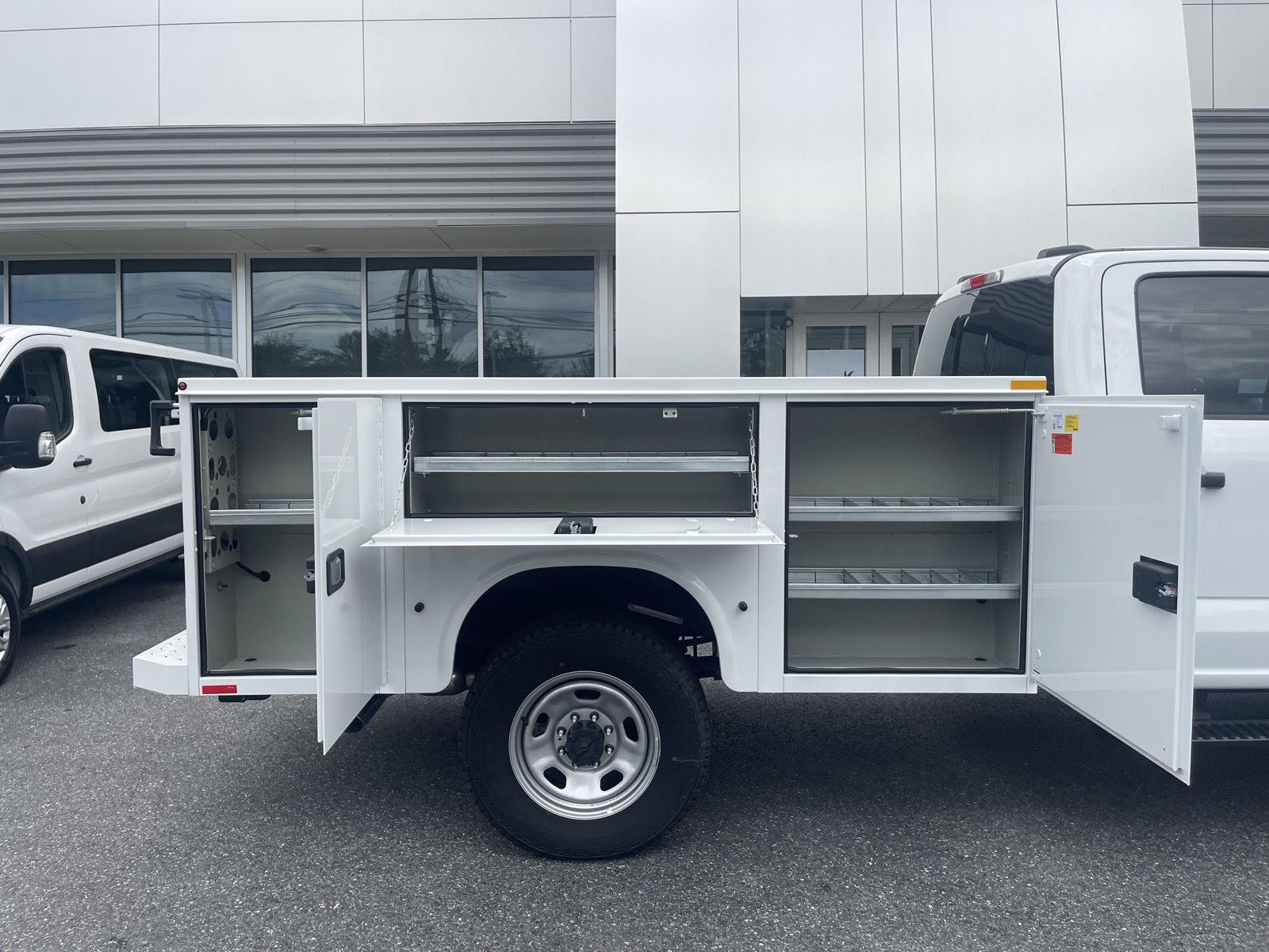 New 2026 Oxford White Ford XL image 9