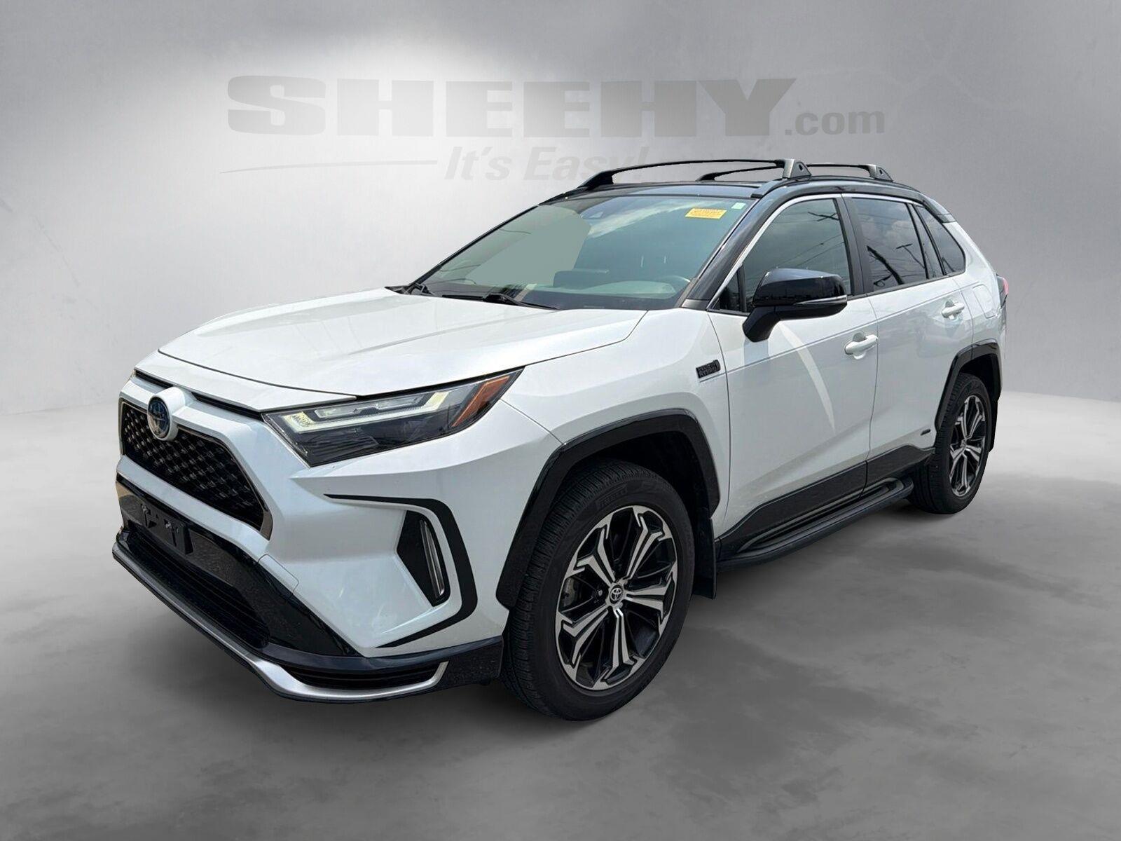 Used 2023 Wind Chill Pearl / Midnight Black Metallic Toyota XSE image 17