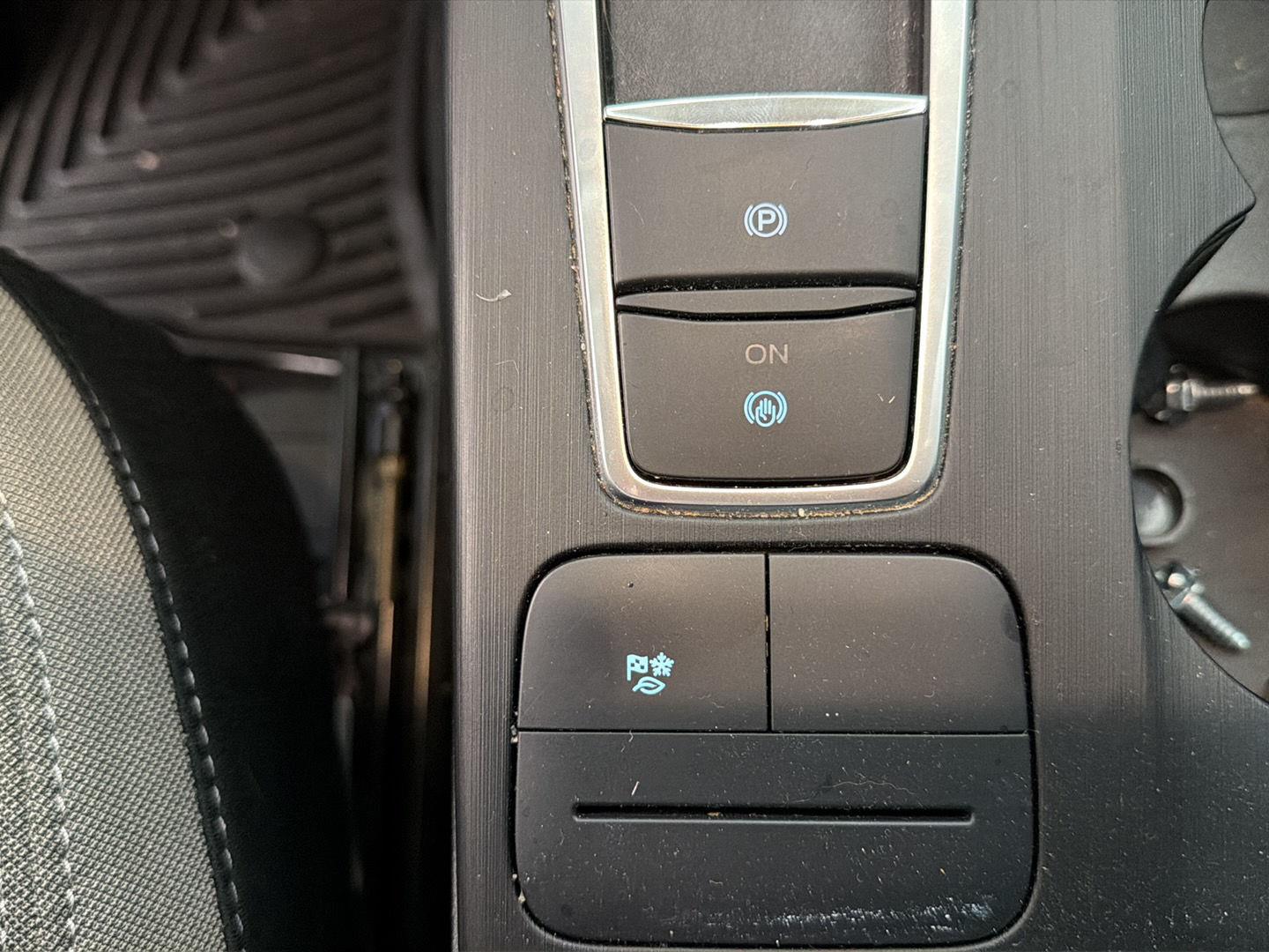 Used 2022 Stone Blue Metallic Ford SE Hybrid image 22