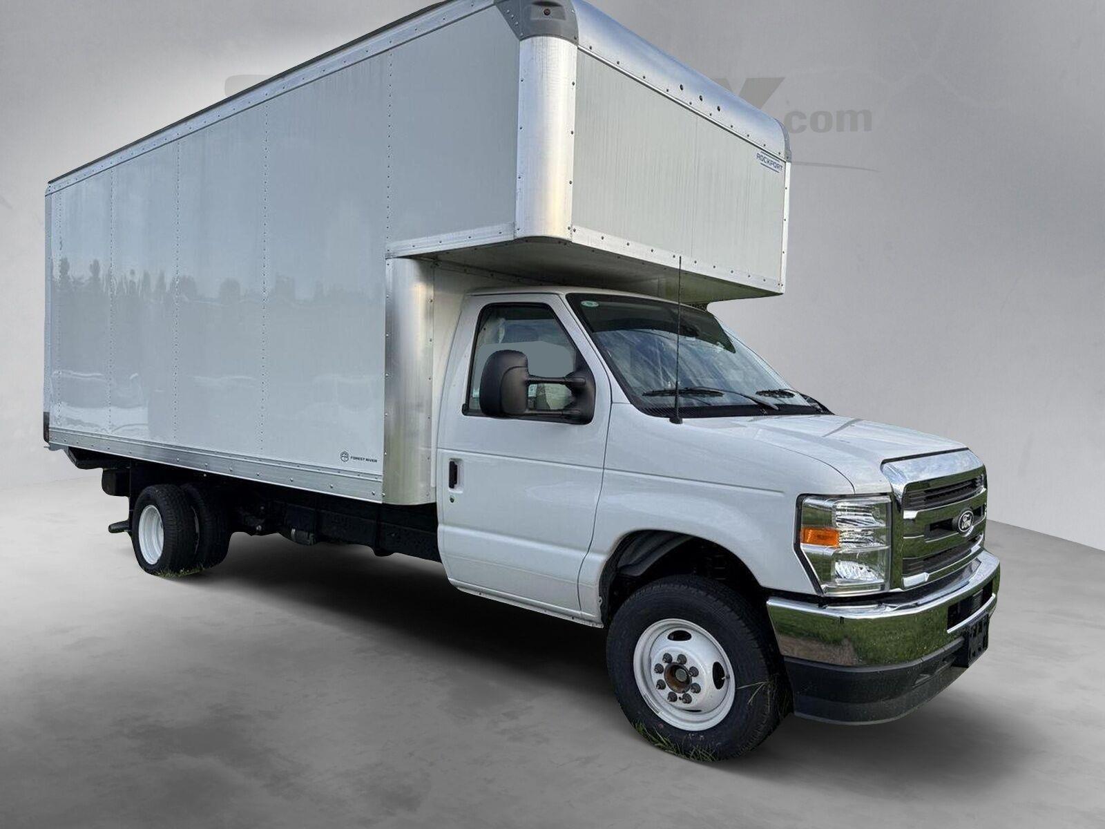 New 2027 Oxford White Ford  image 2