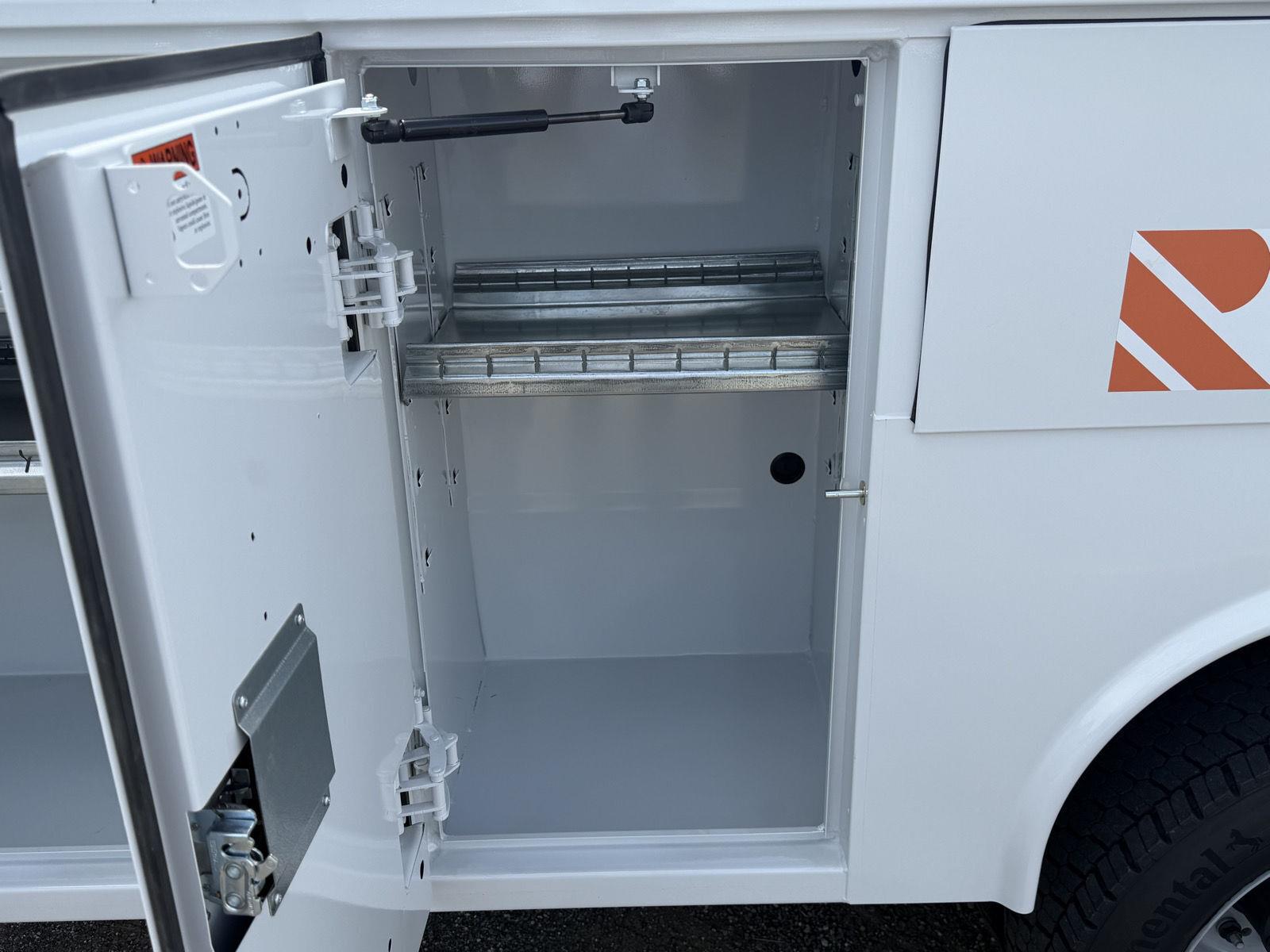 New 2026 Oxford White Ford XL image 8