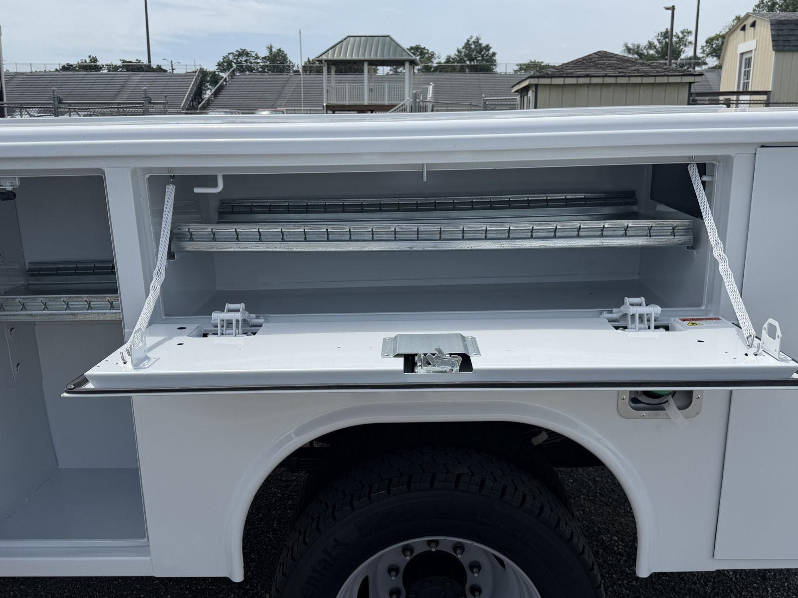 New 2026 Oxford White Ford XL image 7