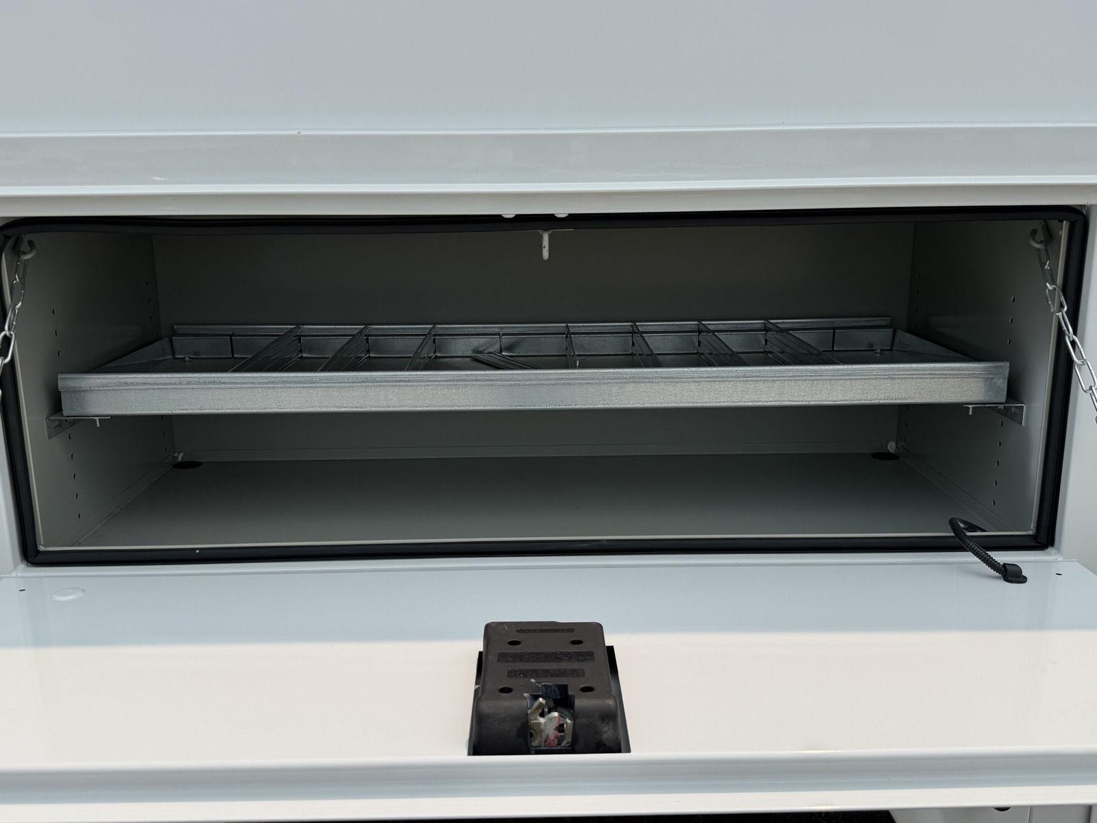 New 2026 Oxford White Ford XL image 7