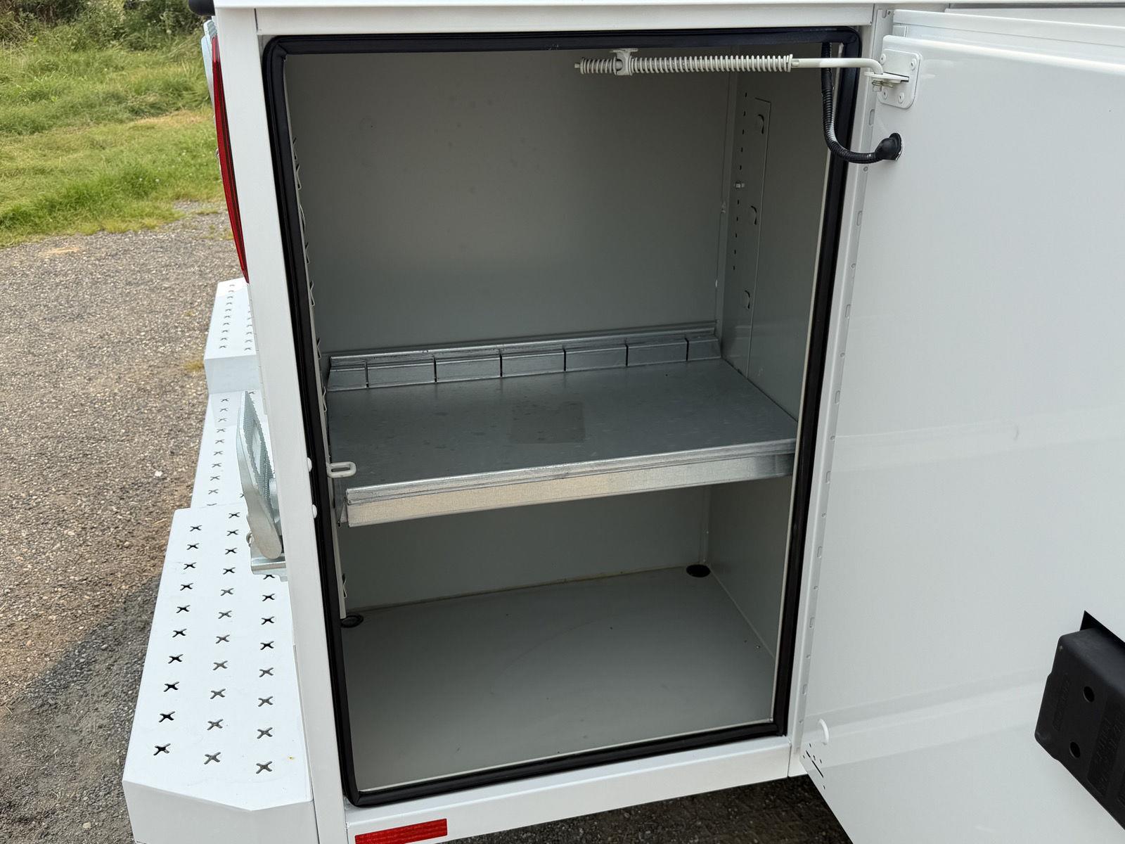 New 2026 Oxford White Ford XL image 8