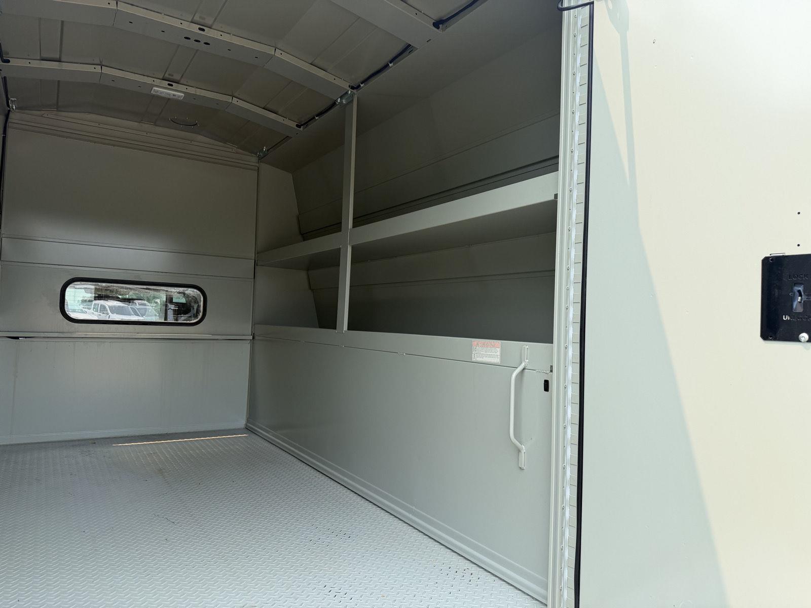 New 2026 Oxford White Ford XL image 17