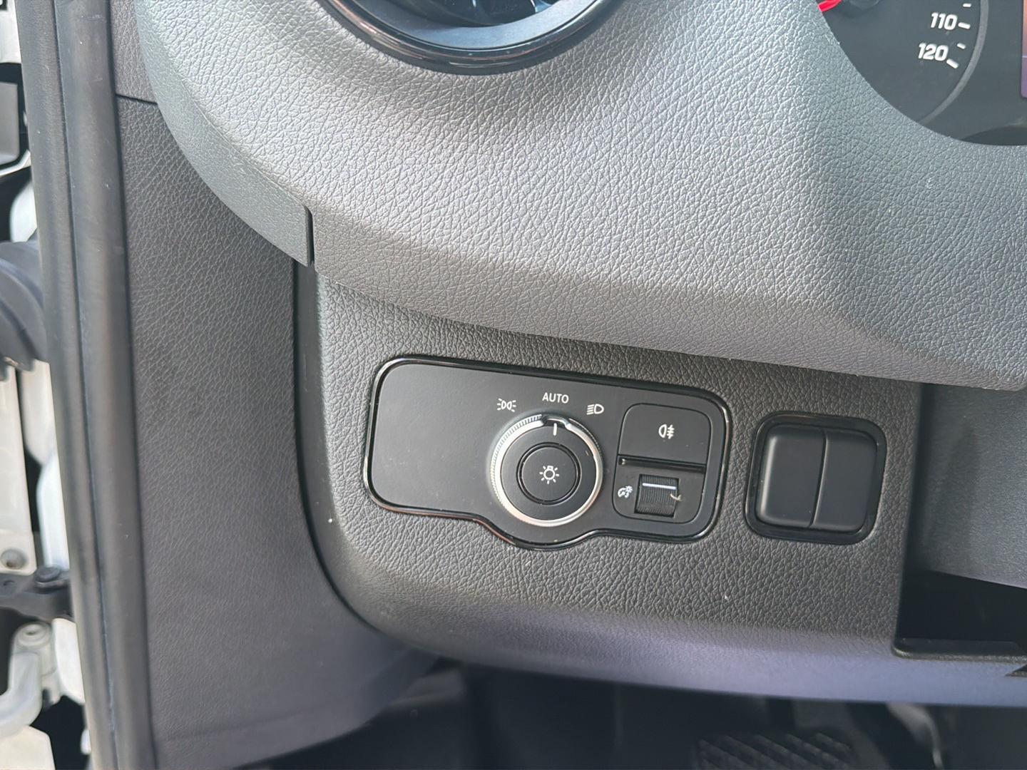 Used 2023 Arctic White Mercedes-Benz 1500 STANDARD ROOF I image 20