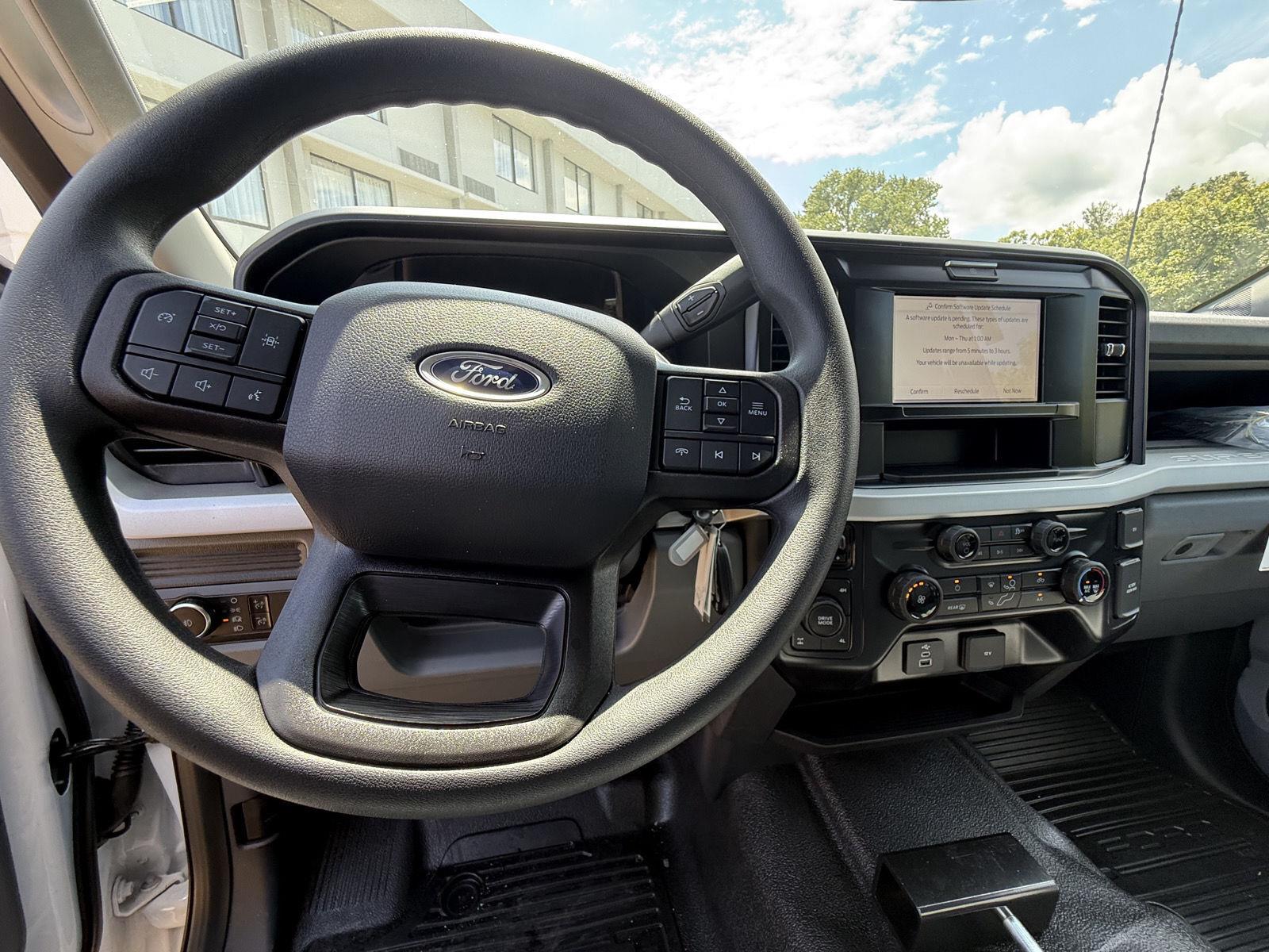New 2026 Oxford White Ford XL image 8