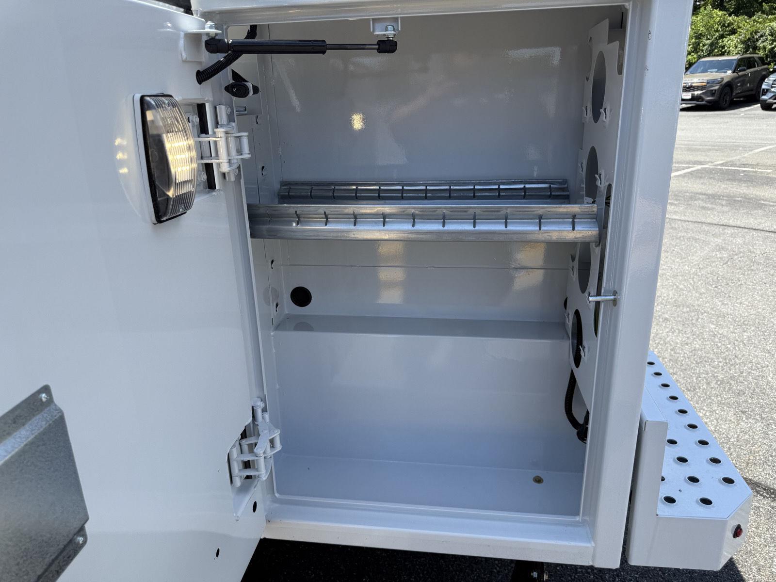 New 2026 Oxford White Ford XL image 17