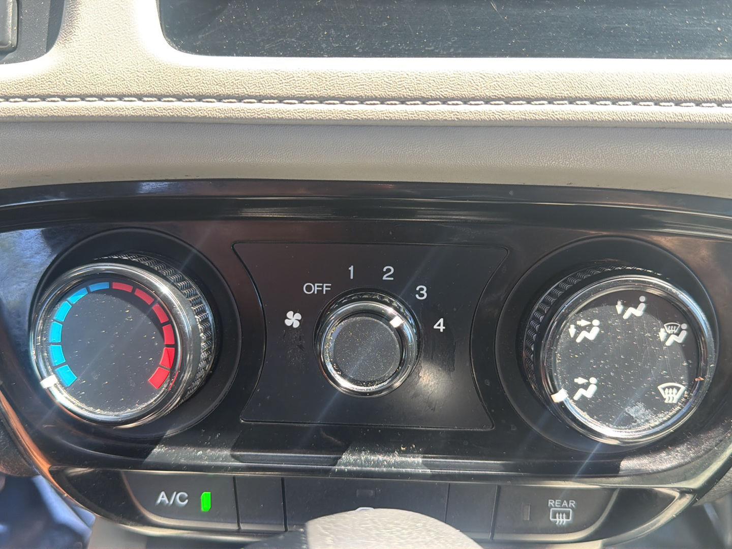 Used 2019 Lunar Silver Metallic Honda LX image 19