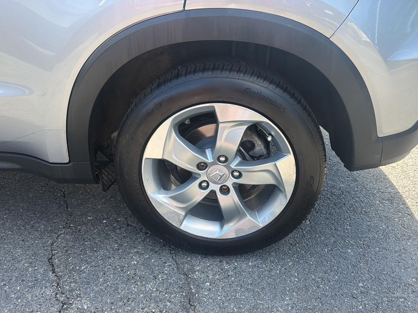 Used 2019 Lunar Silver Metallic Honda LX image 24