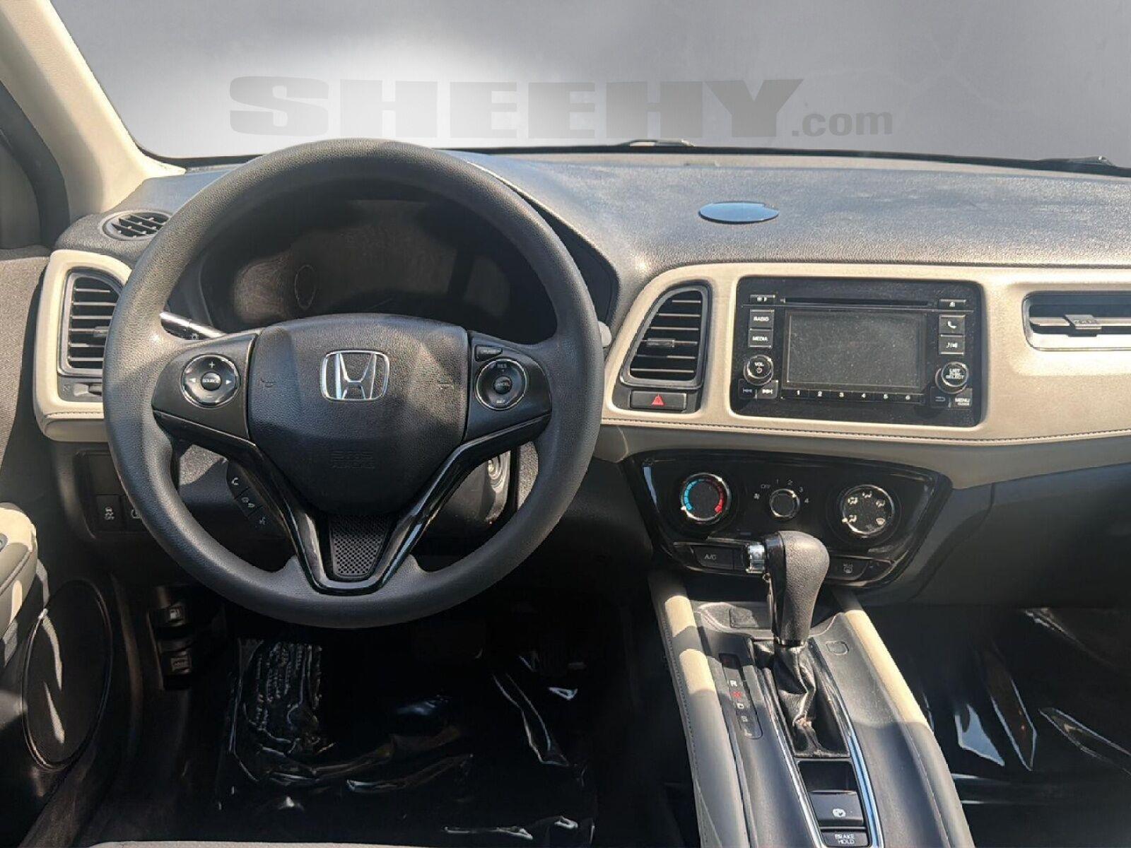 Used 2019 Lunar Silver Metallic Honda LX image 3