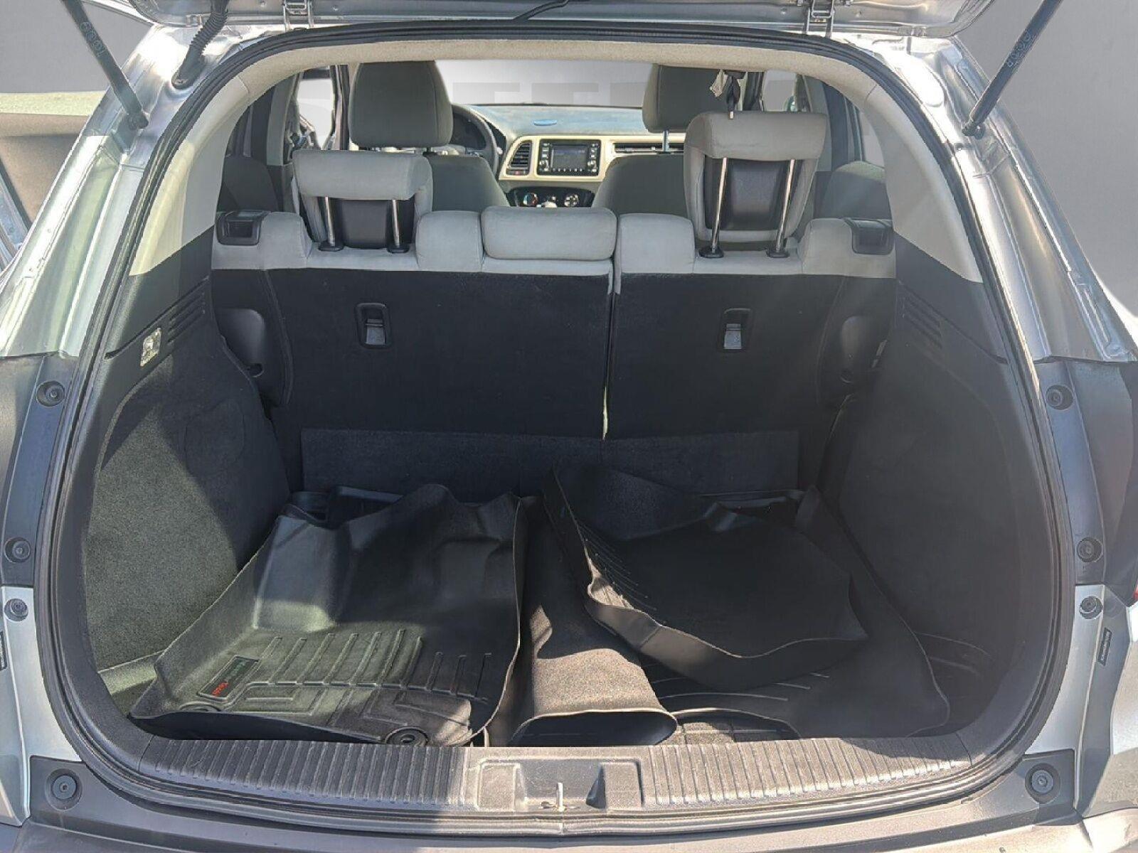 Used 2019 Lunar Silver Metallic Honda LX image 23