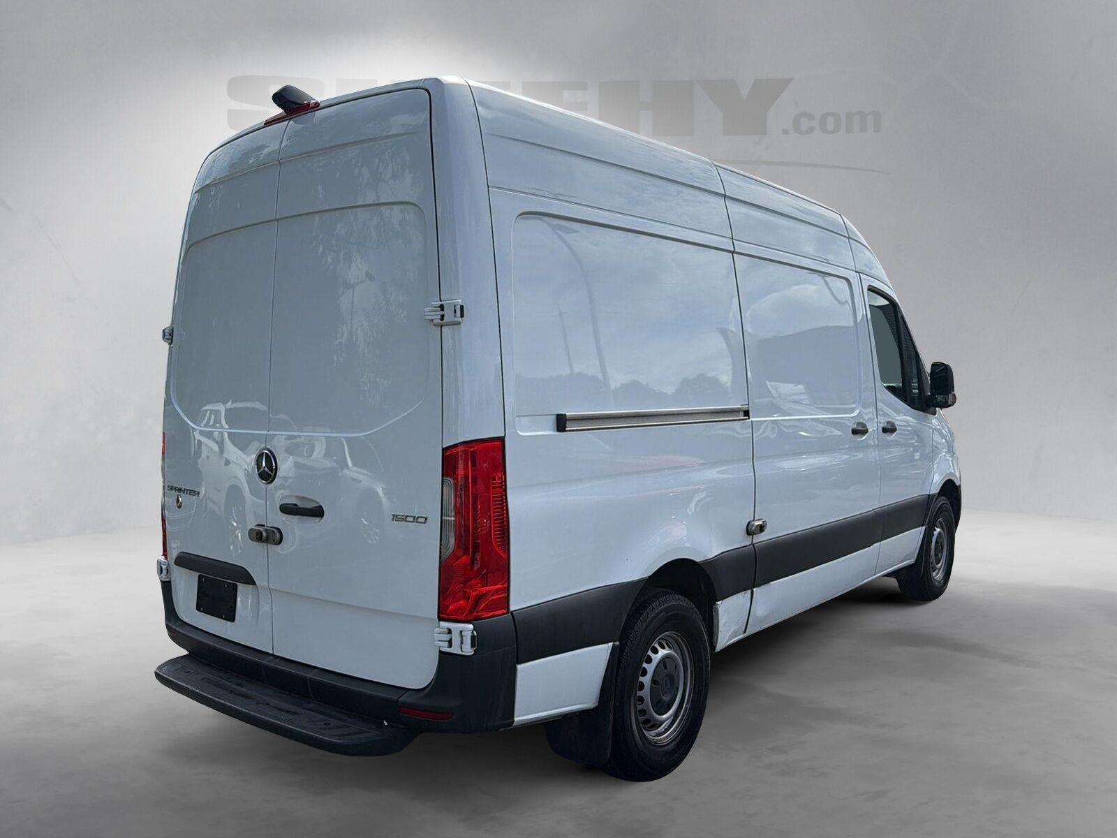 Used 2023 Arctic White Mercedes-Benz 1500 STANDARD ROOF I image 10