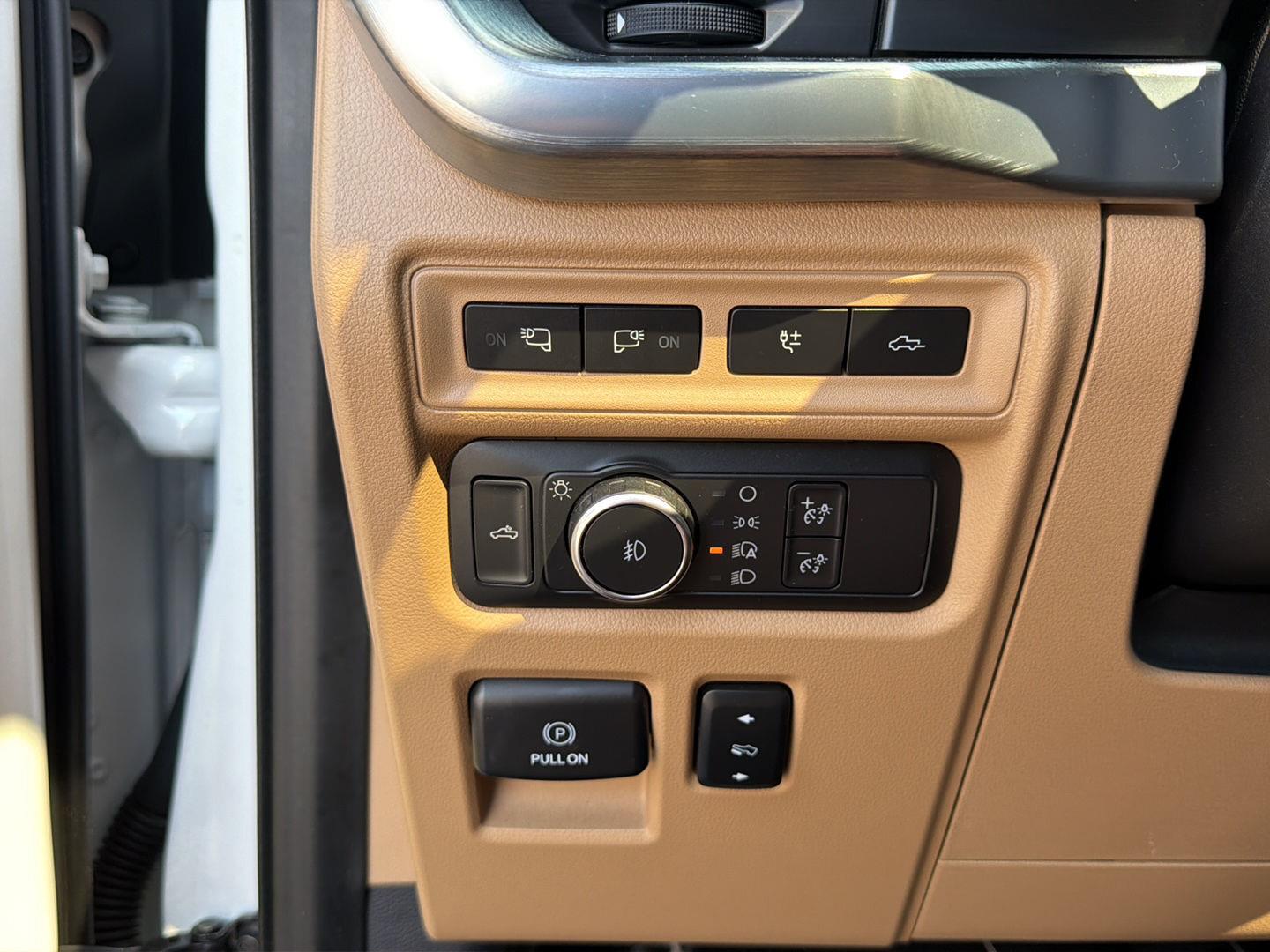 Used 2021 Star White Ford LARIAT image 21