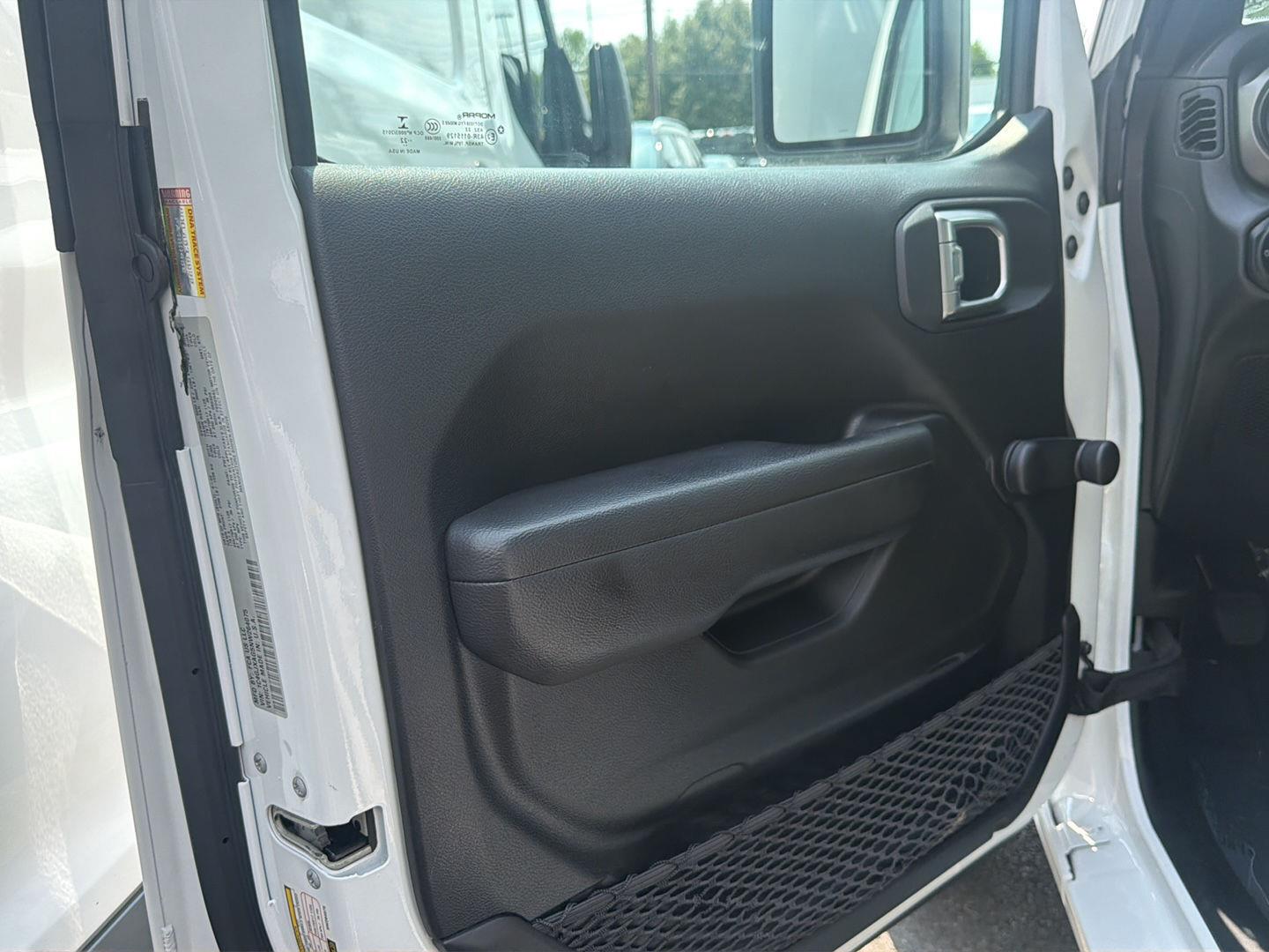 Used 2022 Bright White Clearcoat Jeep Sport image 20