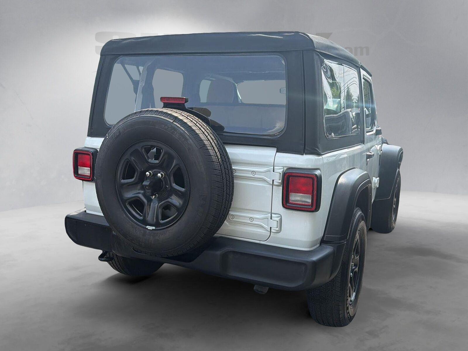 Used 2022 Bright White Clearcoat Jeep Sport image 9