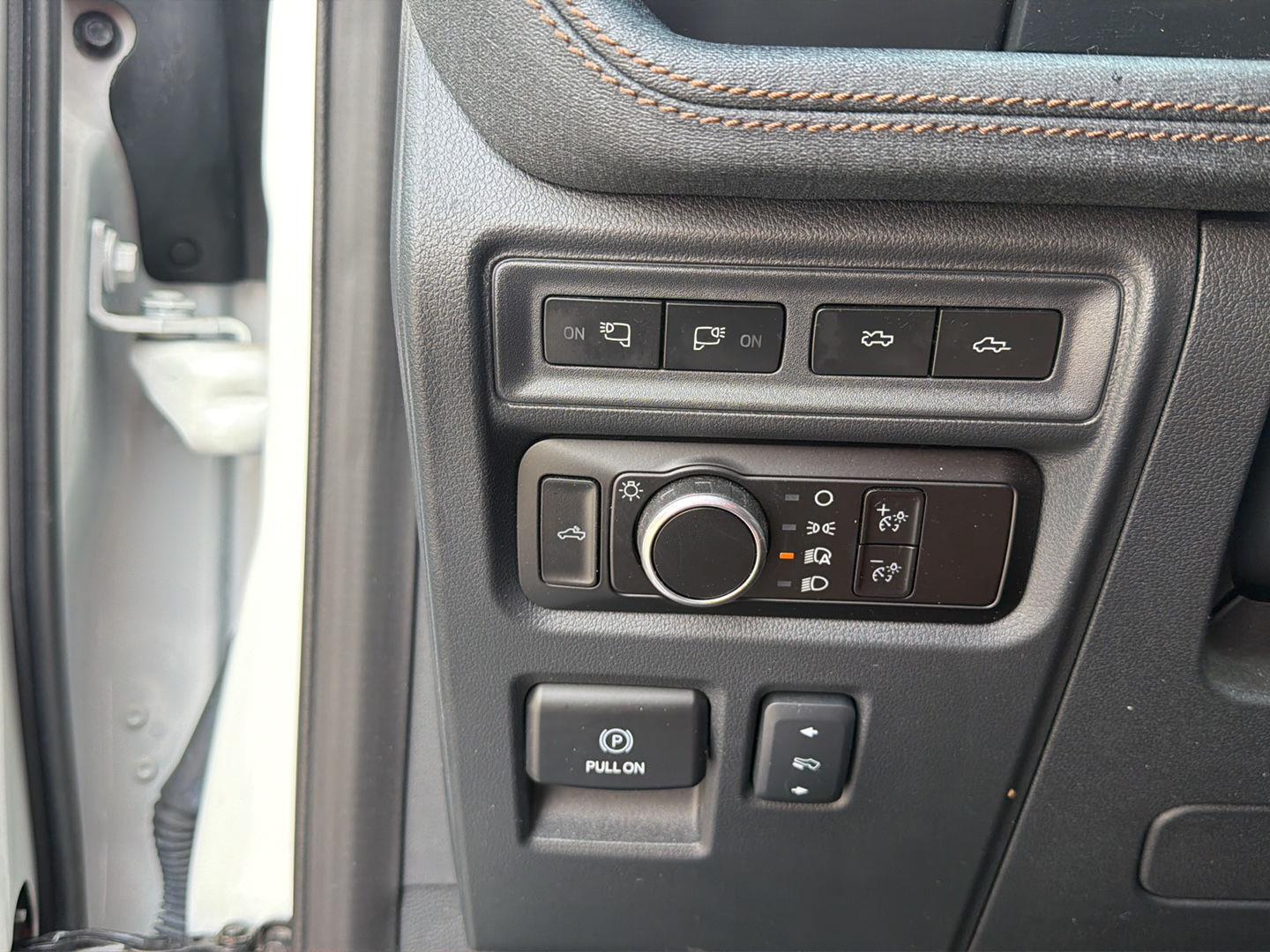 Used 2023 Star White Ford LARIAT image 27