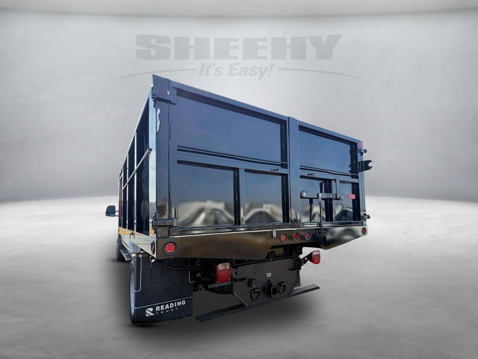 New 2026 Oxford White Ford XL image 5