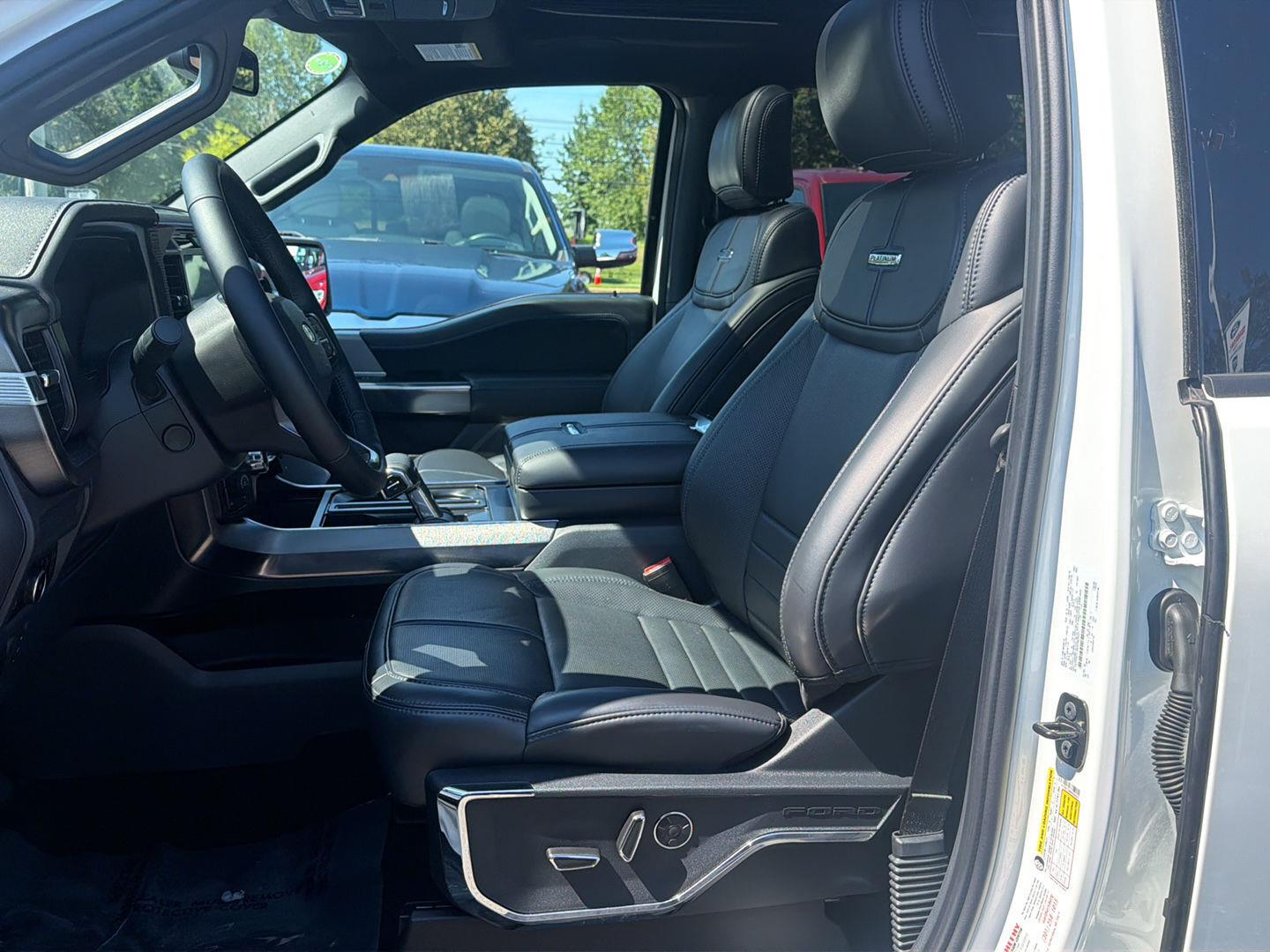 Used 2025 Star White Ford Platinum image 7
