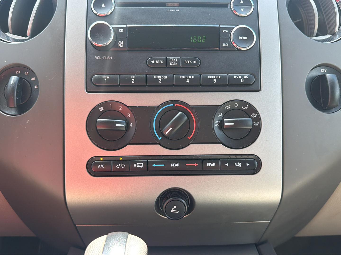 Used 2012 Black Ford XLT image 18