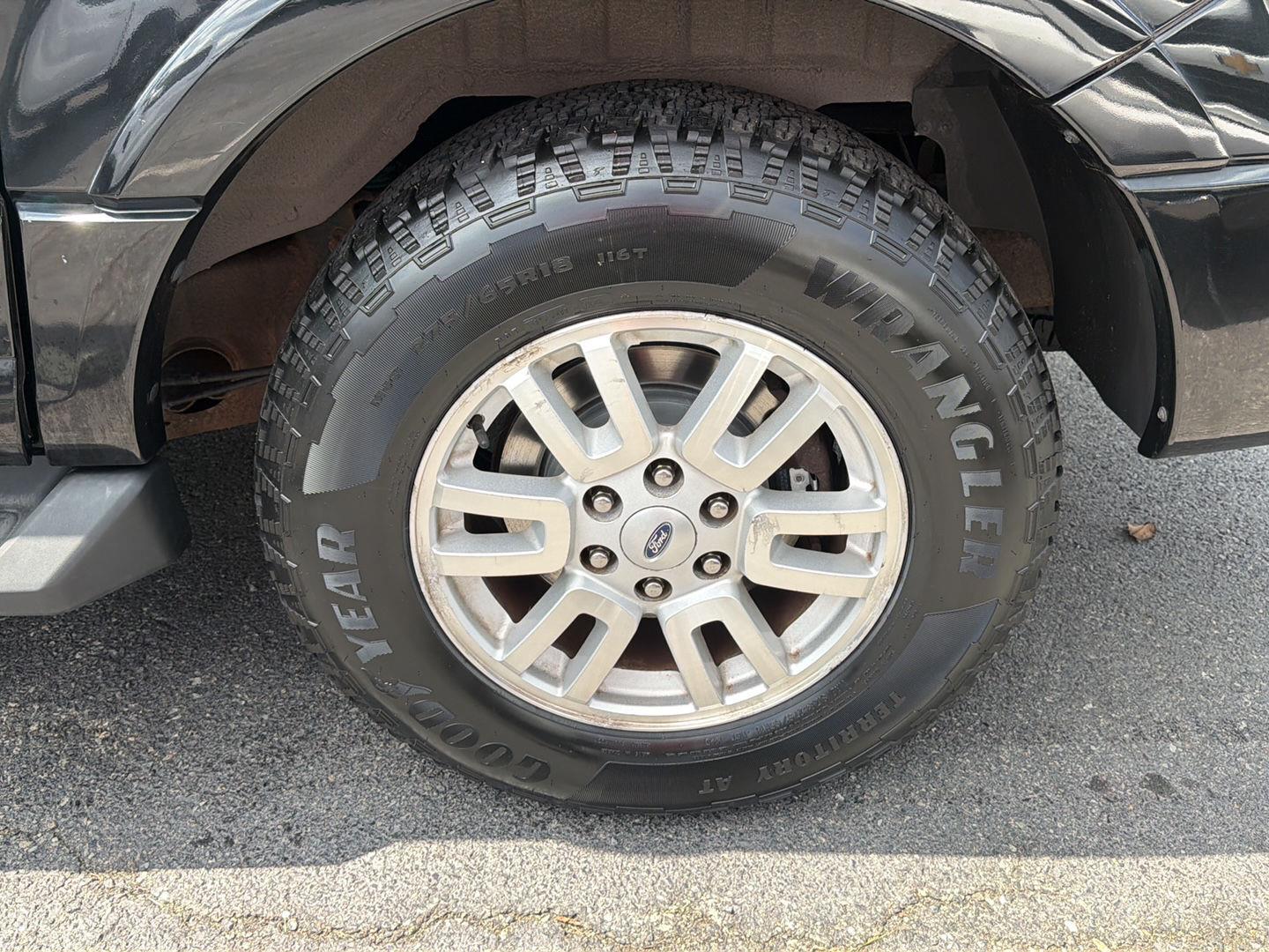 Used 2012 Black Ford XLT image 23
