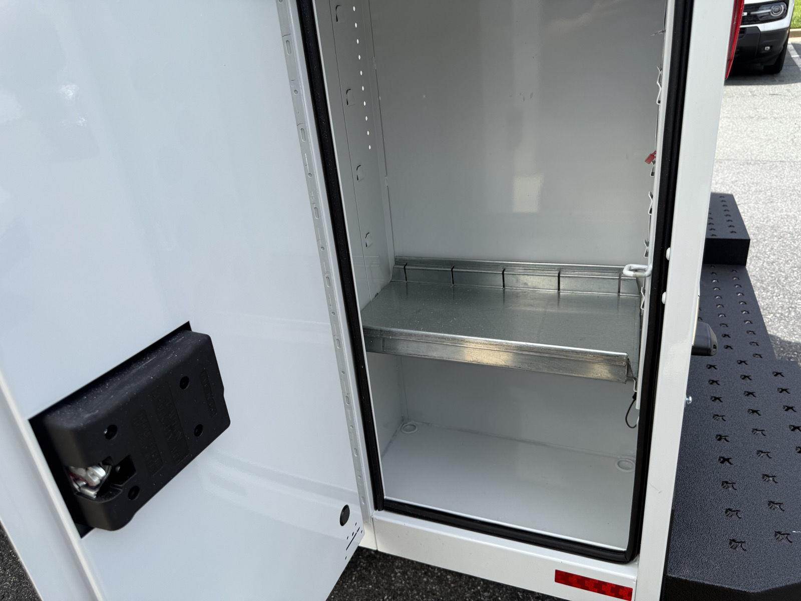New 2027 Oxford White Ford KUV Low Roof image 16