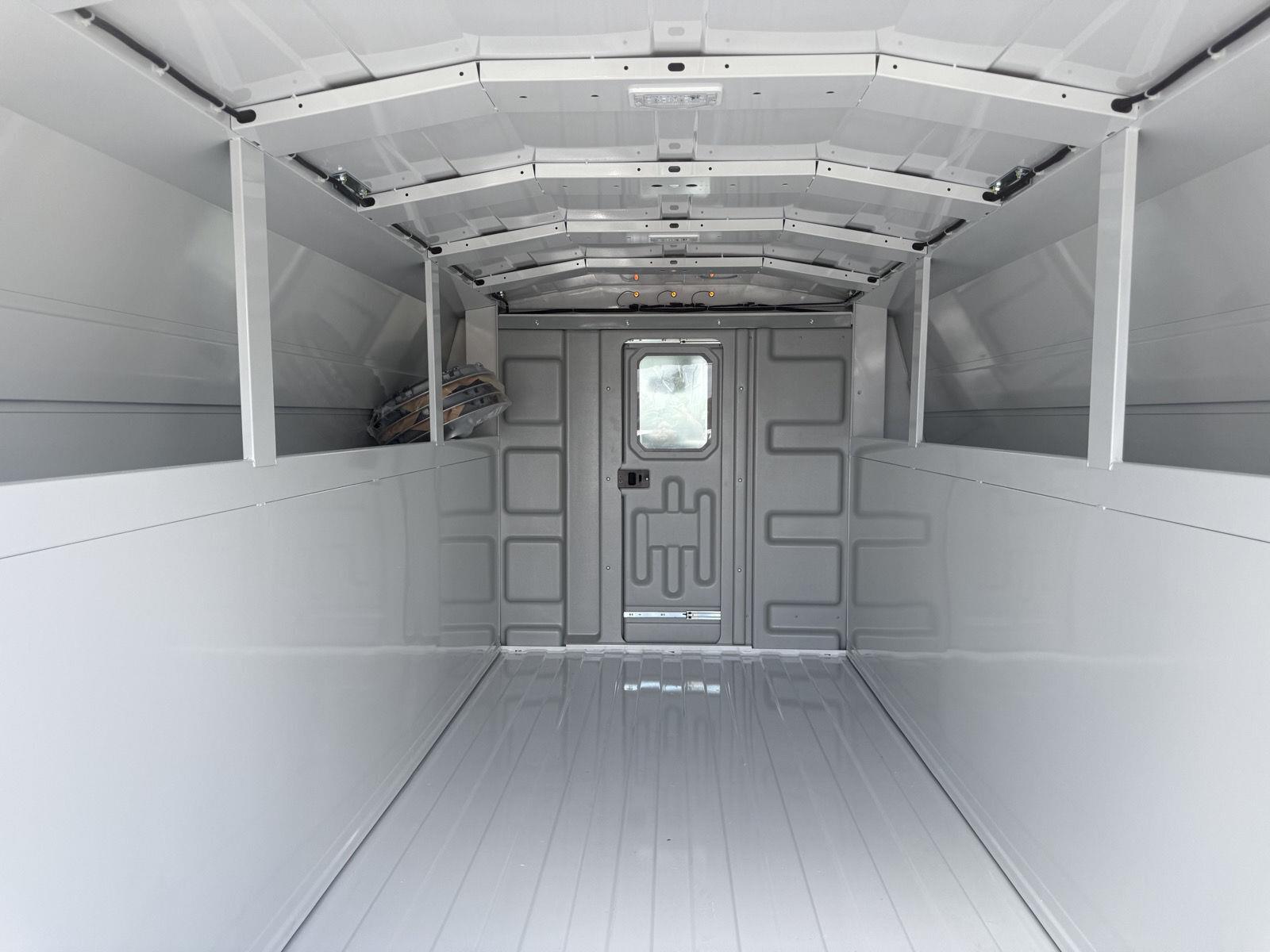 New 2027 Oxford White Ford KUV Low Roof image 23