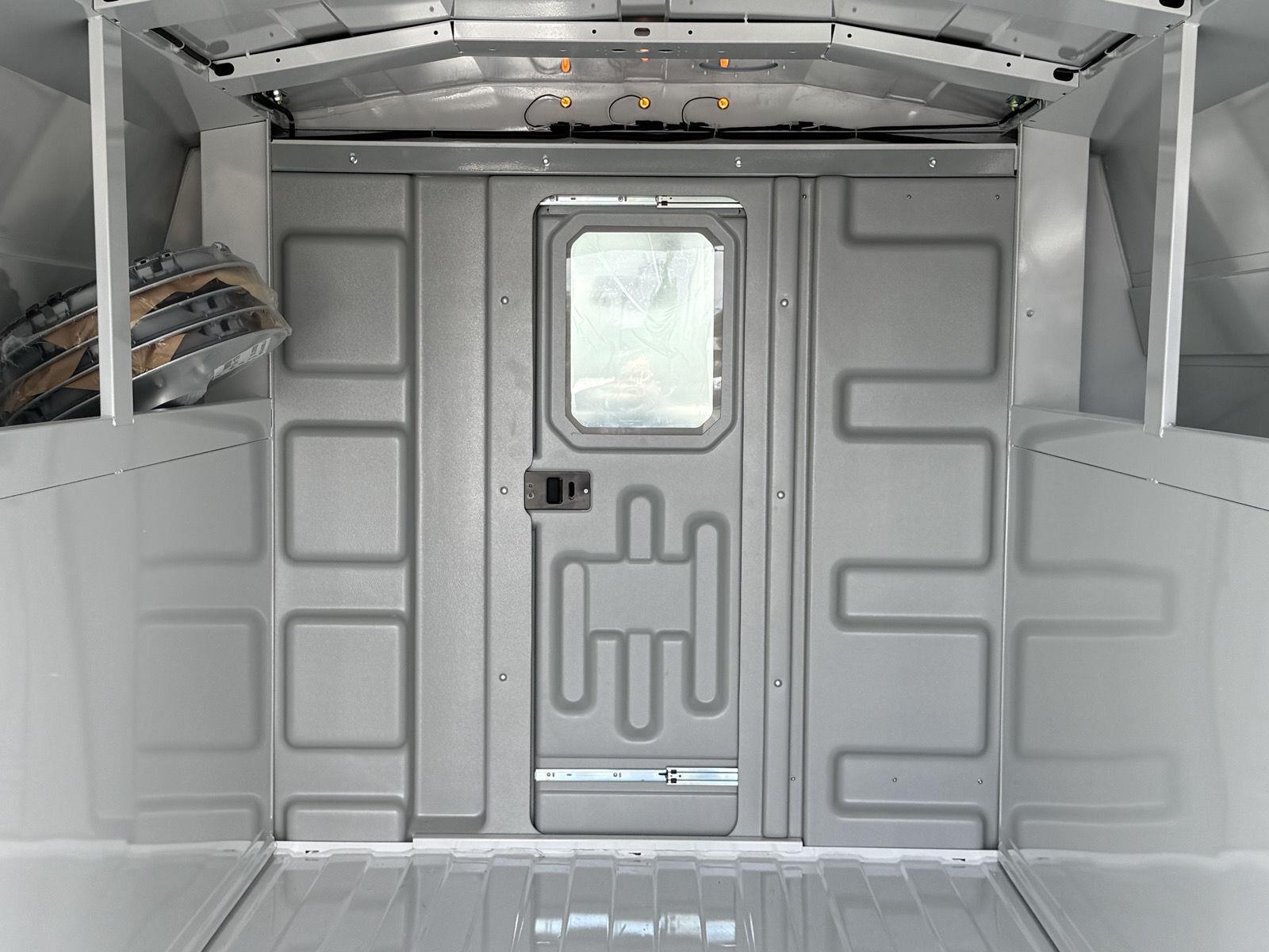 New 2027 Oxford White Ford KUV Low Roof image 24
